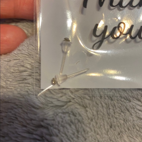 Different Designs earrings - Picture 4 of 9